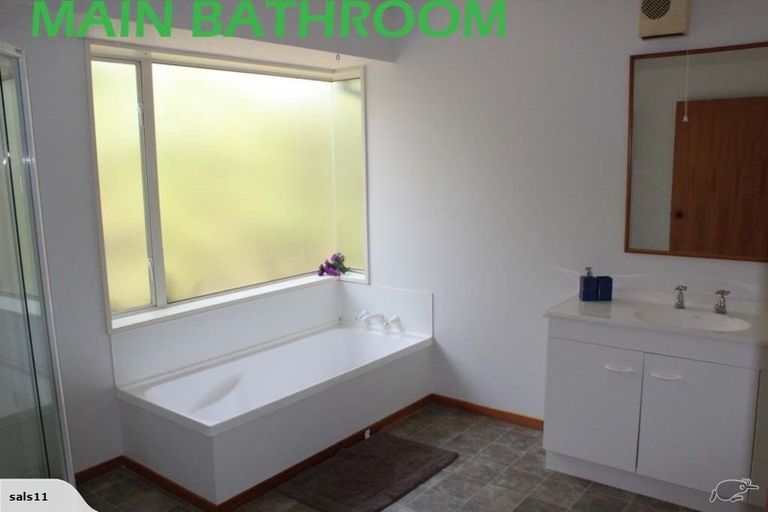 Photo of property in 4 Monterey Place, Parklands, Christchurch, 8083