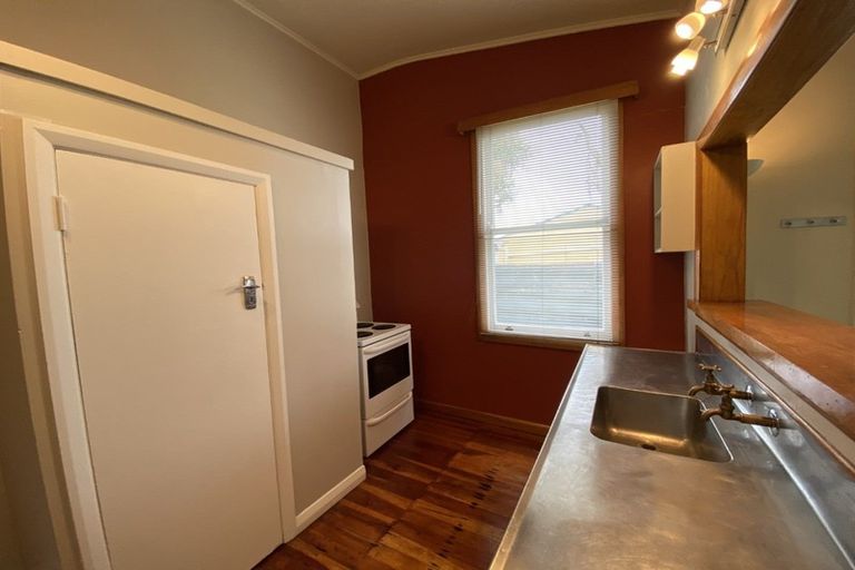 Photo of property in 38 Limbrick Street, Terrace End, Palmerston North, 4410