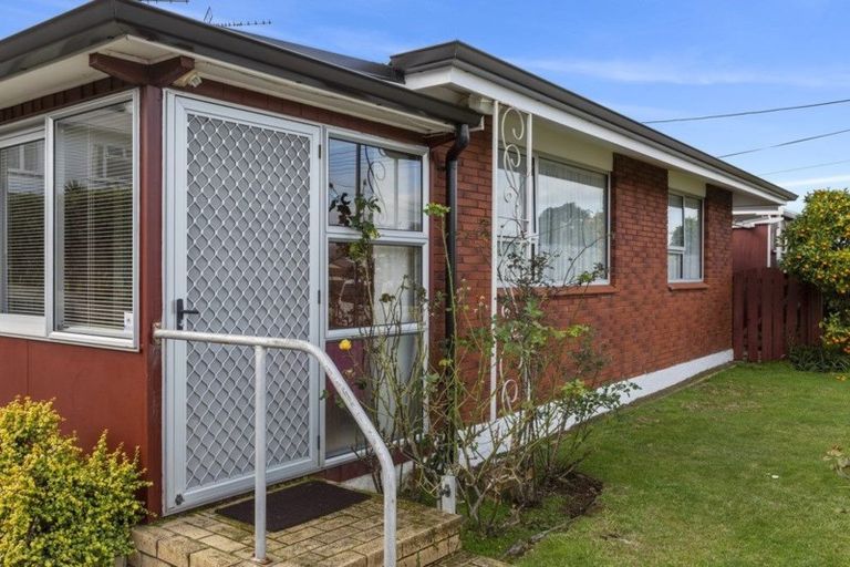 Photo of property in 4a Price Street, Westown, New Plymouth, 4310