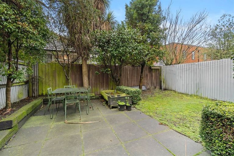 Photo of property in 5/25 Grove Road, Addington, Christchurch, 8024
