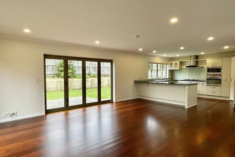 Photo of property in 6 Oak Bark Drive, Schnapper Rock, Auckland, 0632