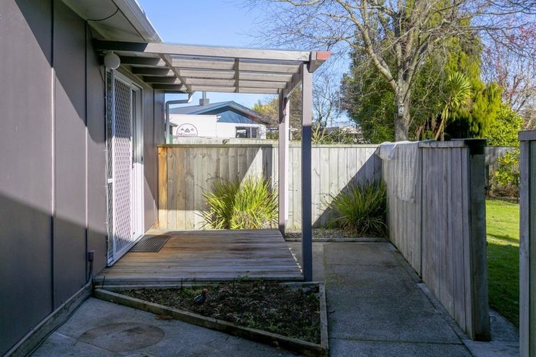 Photo of property in 25 Kereru Street, Two Mile Bay, Taupo, 3330
