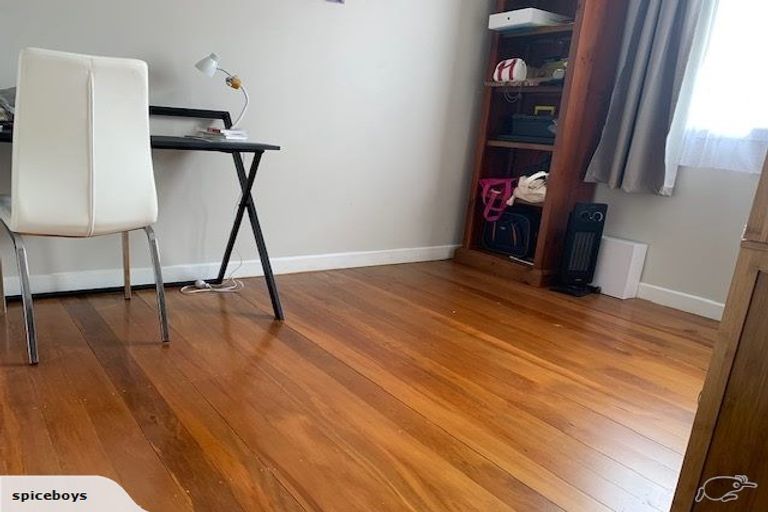 Photo of property in 7 Tatau Way, Te Atatu Peninsula, Auckland, 0610