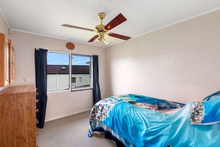 Photo of property in 3 Wallace Road, Ranui, Auckland, 0612