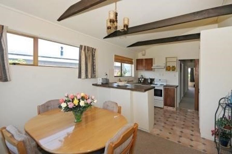 Photo of property in 6 Mountainview Terrace, Otaki Beach, Otaki, 5512