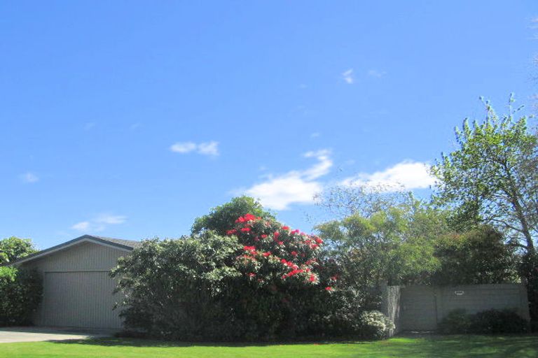 Photo of property in 2/11 Oregon Drive, Rainbow Point, Taupo, 3330