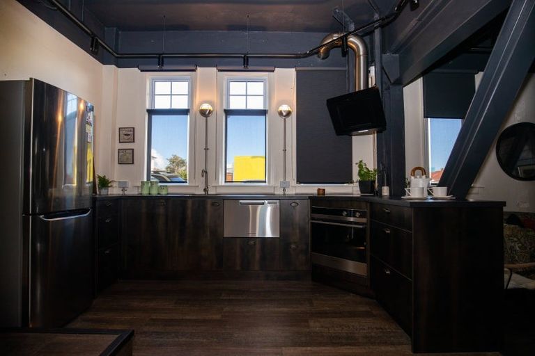 Photo of property in 127 Saint Aubyn Street, New Plymouth, 4310