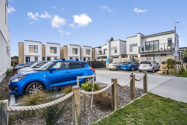 Photo of property in 16/10 Pascoe Avenue, Paremata, Porirua, 5026