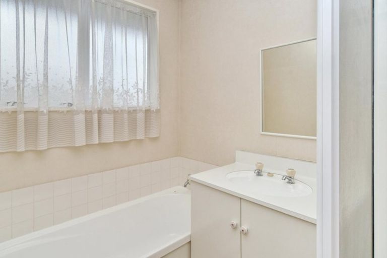 Photo of property in 46a Daniels Road, Redwood, Christchurch, 8051