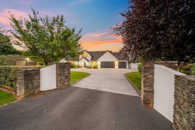 Photo of property in 30 Emerald Hill Drive, Birchville, Upper Hutt, 5018