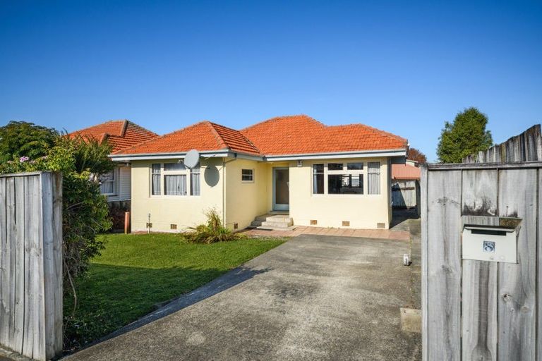 Photo of property in 8 Rewa Street, Takaro, Palmerston North, 4412