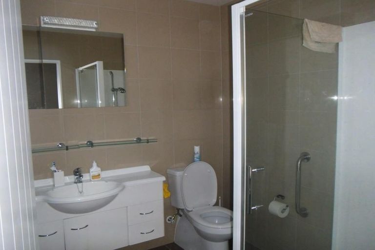 Photo of property in 1/2 Hamilton Avenue, Ilam, Christchurch, 8041