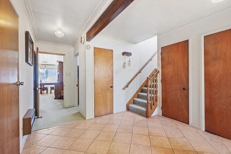 Photo of property in 2/19 South Street, Papakura, 2110