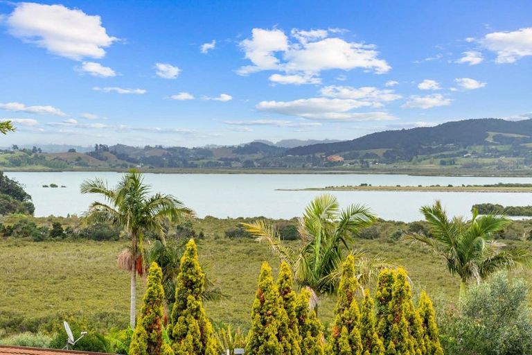 Photo of property in 21 Raumati Crescent, Onerahi, Whangarei, 0110