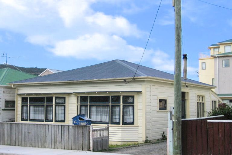 Photo of property in 7 Palm Grove, Berhampore, Wellington, 6023