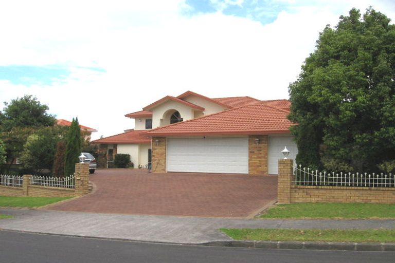 Photo of property in 5 Belvedere Court, West Harbour, Auckland, 0618