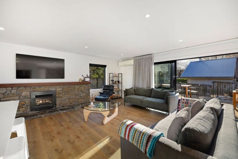 Photo of property in 67 Devon Street, Arrowtown, 9302