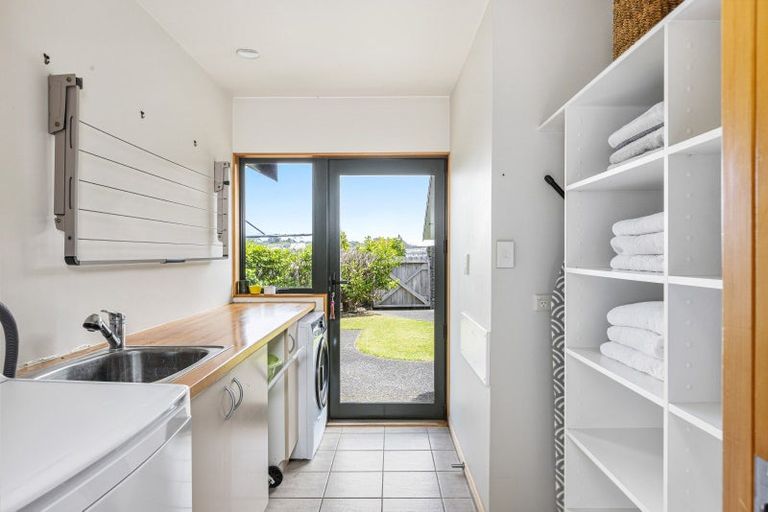 Photo of property in 115 Grand Drive, Orewa, 0931