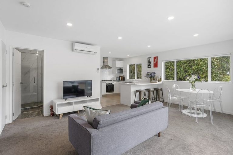 Photo of property in 12 Marae Road, Greenhithe, Auckland, 0632