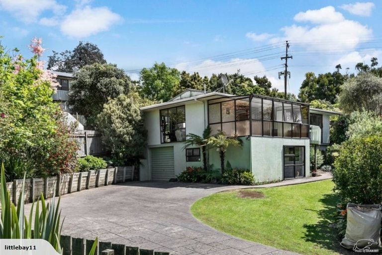 Photo of property in 41 John Dee Crescent, Red Beach, 0932