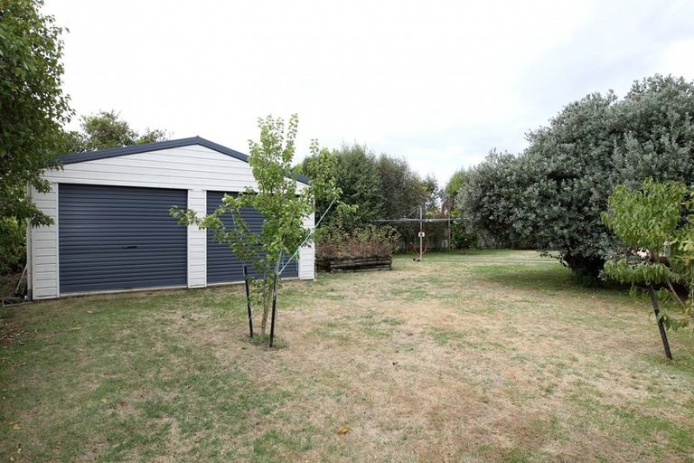 Photo of property in 213 Mcleod Street, Camberley, Hastings, 4120