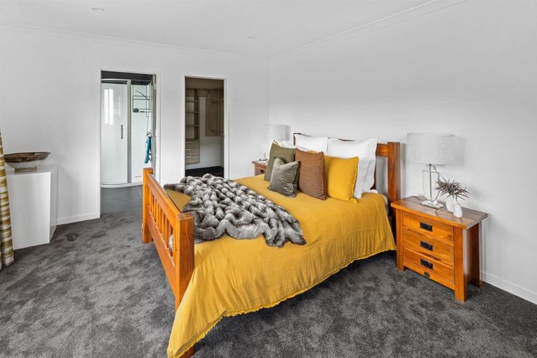 Photo of property in 1 Crompton Avenue, Churton Park, Wellington, 6037