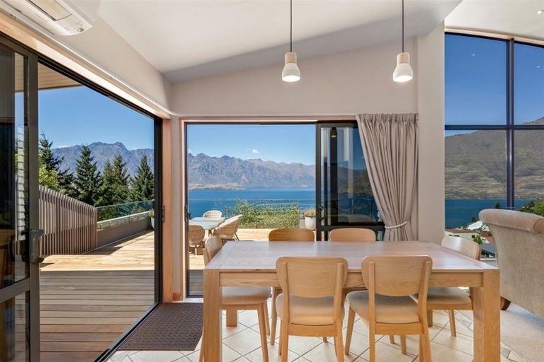 Photo of property in 3 Caples Place, Fernhill, Queenstown, 9300