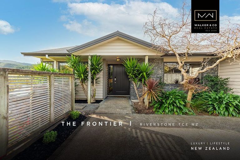 Photo of property in 7 Percy Kinsman Crescent, Riverstone Terraces, Upper Hutt, 5018