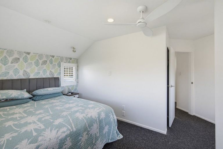 Photo of property in 11 Rodney Avenue, Te Horo Beach, Otaki, 5581