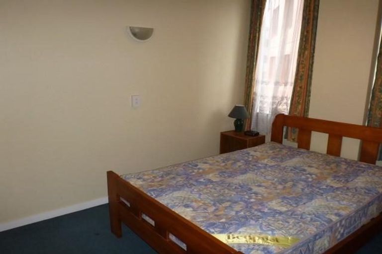 Photo of property in Terrace Tower Apartments, 7c/126 The Terrace, Wellington Central, Wellington, 6011