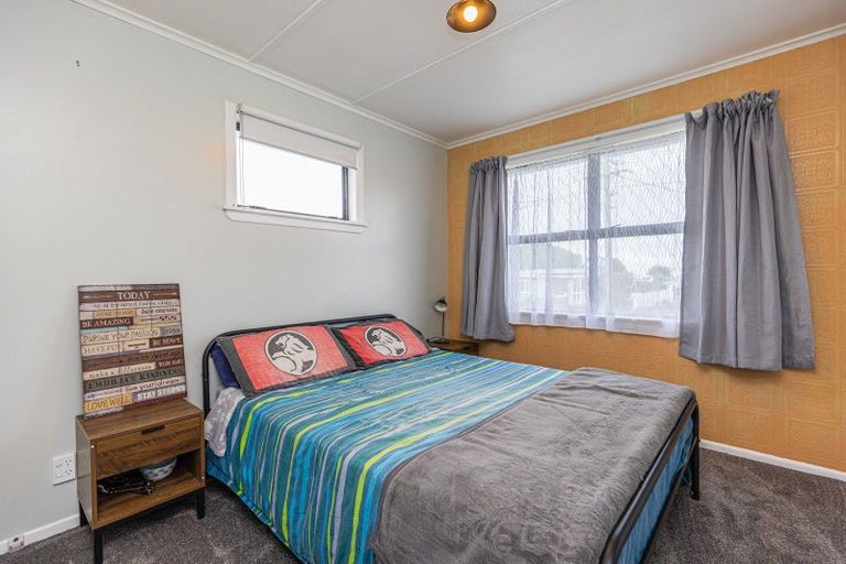 Photo of property in 74 Matai Street, Castlecliff, Whanganui, 4501