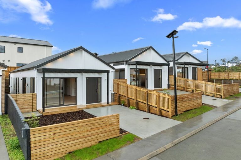 Photo of property in 7a Kotiu Place, Massey, 0614