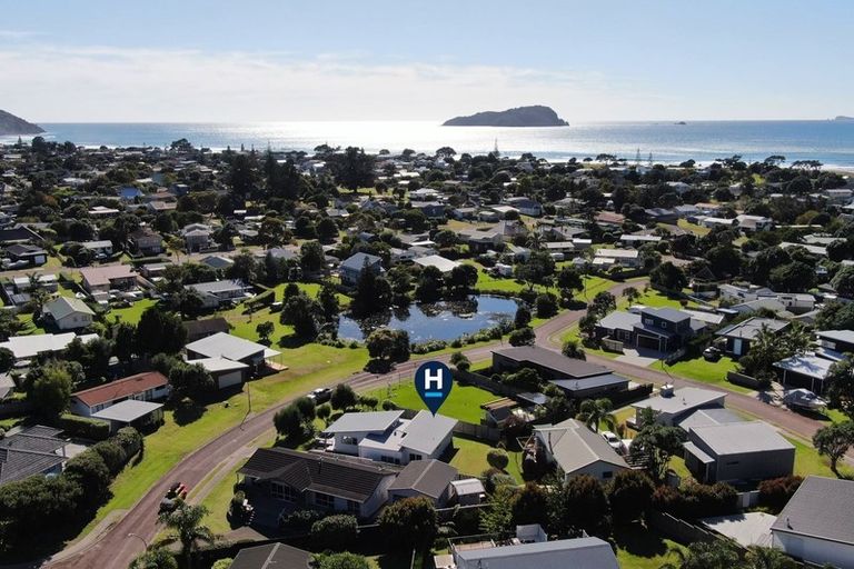 Photo of property in 33 Holland Close, Pauanui, Hikuai, 3579