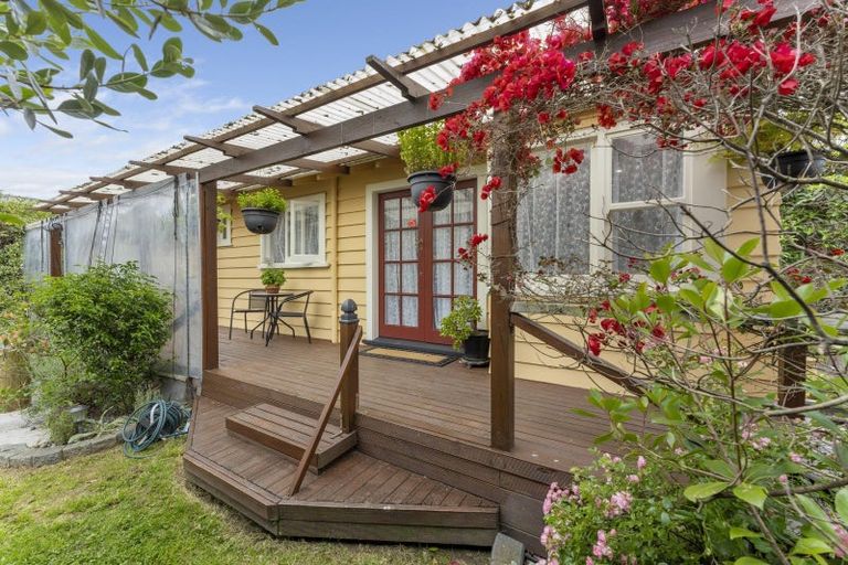 Photo of property in 15 Rainforth Street, Roslyn, Palmerston North, 4414