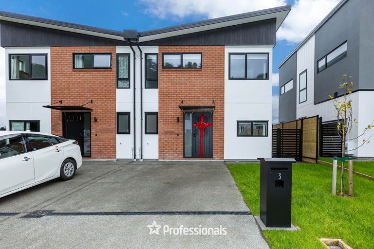 Photo of property in 3 Joseph Bolton Crescent, Wallaceville, Upper Hutt, 5018