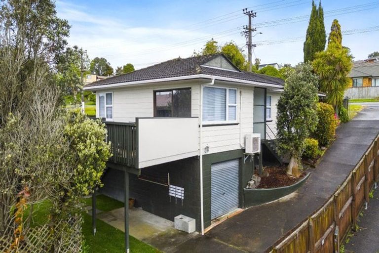 Photo of property in 234 Triangle Road, Massey, Auckland, 0614