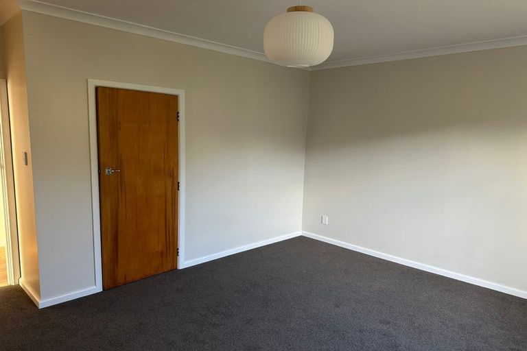 Photo of property in 5 Larsen Crescent, Tawa, Wellington, 5028