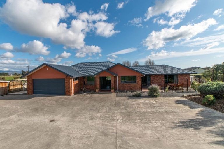 Photo of property in 339 Stoney Creek Road, Kelvin Grove, Palmerston North, 4470