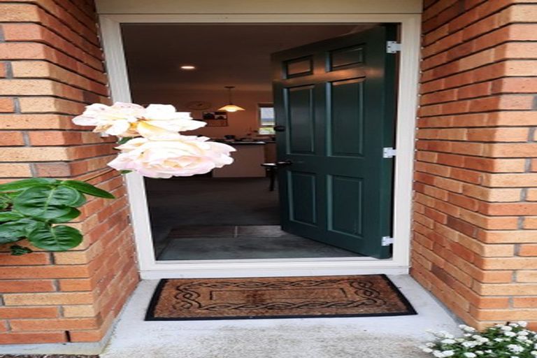 Photo of property in 40 Juliet Street, Stratford, 4332