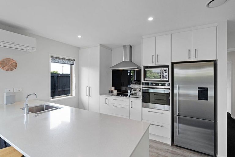 Photo of property in 15 Koareare Avenue, Halswell, Christchurch, 8025