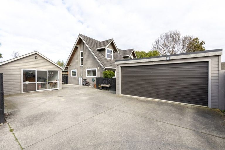 Photo of property in 115b West Belt, Rangiora, 7400