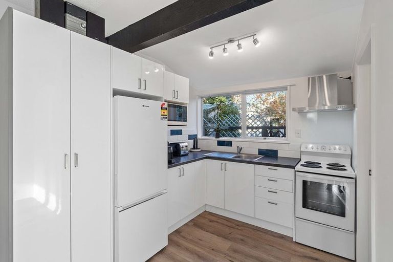 Photo of property in 2/321 Wairakei Road, Burnside, Christchurch, 8053