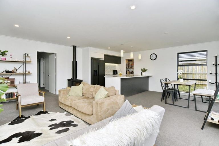 Photo of property in 30 Quinn Crescent, Woodend, 7610