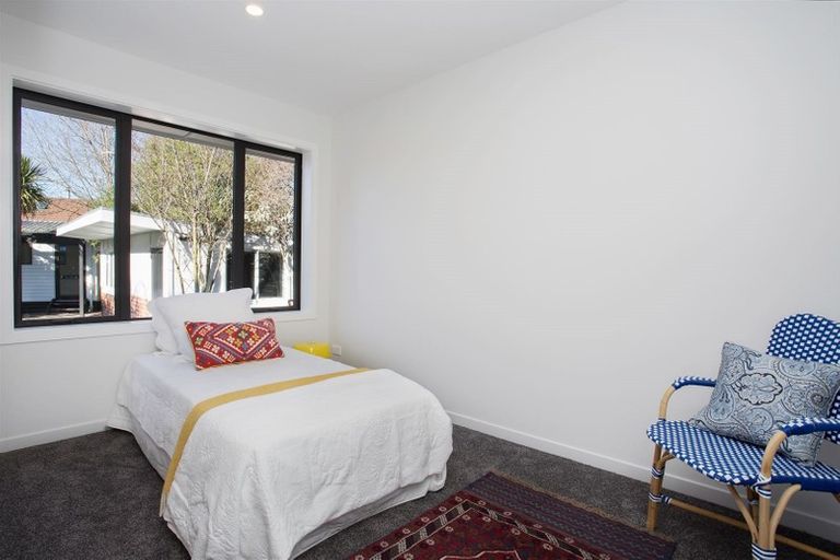 Photo of property in 8 Mcfaddens Road, St Albans, Christchurch, 8052