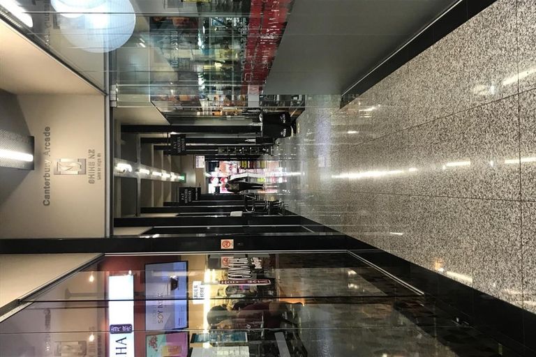 Photo of property in 1e Queen Street, New Plymouth, 4310