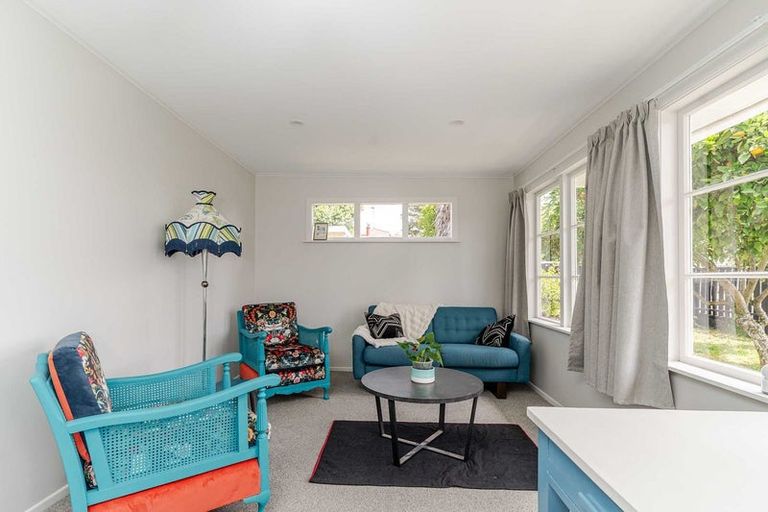 Photo of property in 99 Broadway, Carterton, 5713