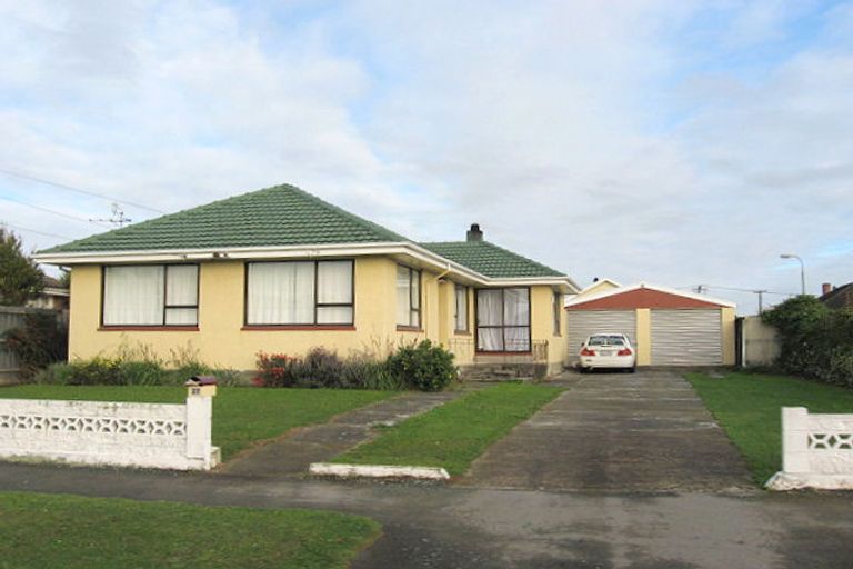 Photo of property in 27 Fenchurch Street, Northcote, Christchurch, 8052
