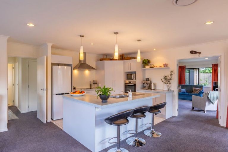 Photo of property in 6a Willow Drive, Taradale, Napier, 4112