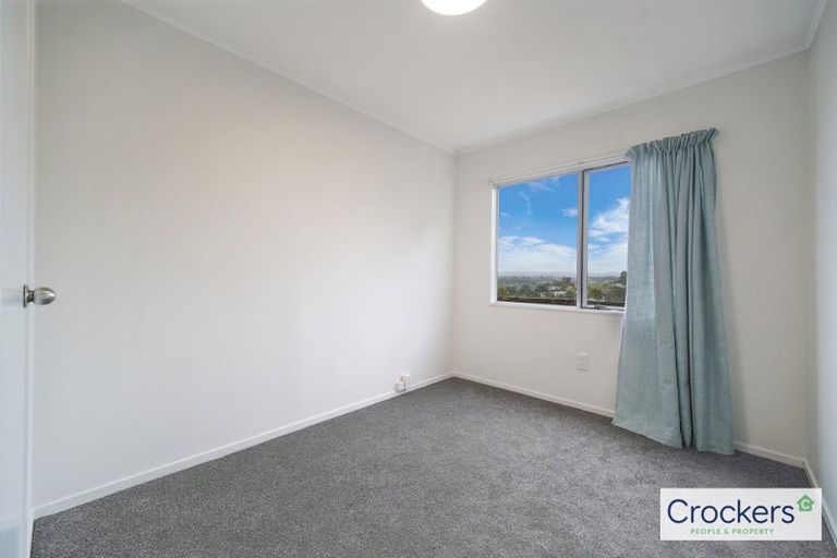Photo of property in 21 Edgware Road, West Harbour, Auckland, 0618