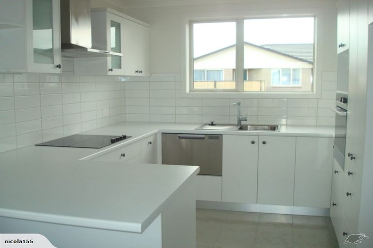 Photo of property in Waterview Estate, 77/4 Greystone Place, Omokoroa, 3114